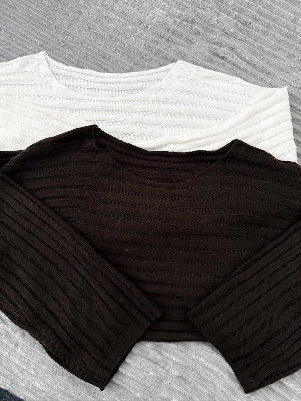 SHEIN Ribbed Knit Long Sleeve Crop Top Pair - brown and white